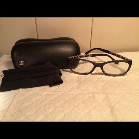 CHANEL EYEGLASS FRAMES with hard case and cloth - Picture 9 of 9